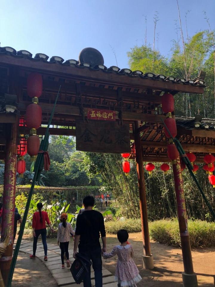 南宁龙虎山景区