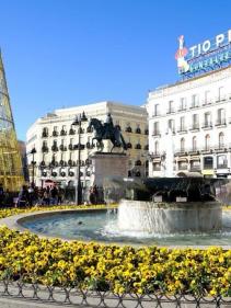 太阳门广场也算马德里的第三大地标了非常漂亮