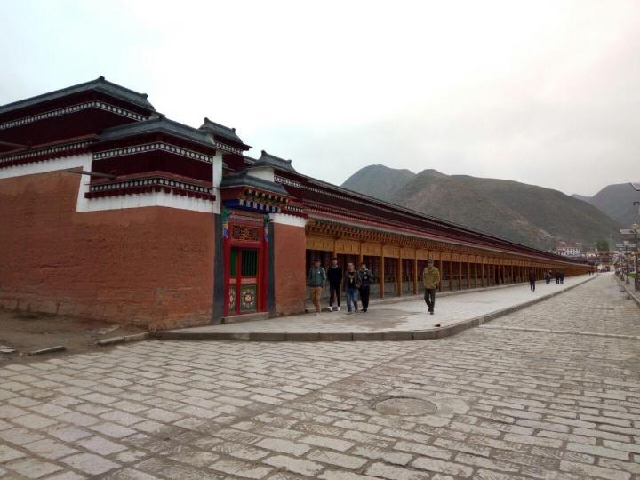 500miles喜欢(0 拉卜楞寺位于甘肃省甘南藏族自治州夏河县,是藏语"拉
