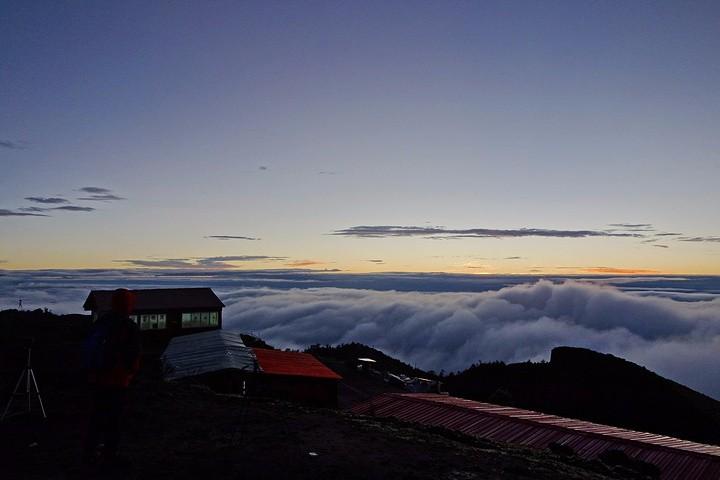 牛背山海拔3600米,山上天气多变.