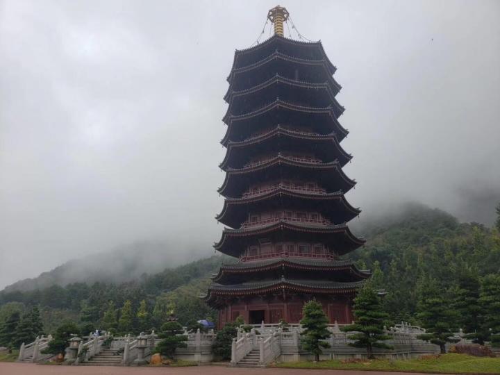 烟雨蒙蒙的乳源云门寺,更加有禅意,近两年这里增建了