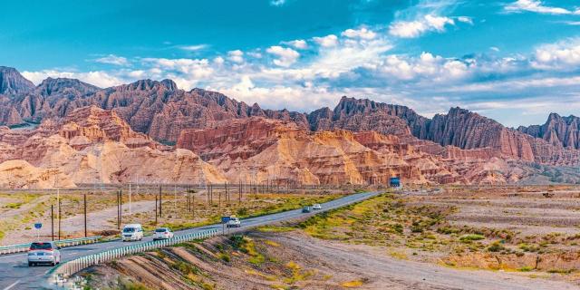 乌鲁木齐集合经典北疆+绝美伊犁环线11日自驾游：喀纳斯-那拉提-巴音布鲁克-独库全段-天山神秘大峡谷